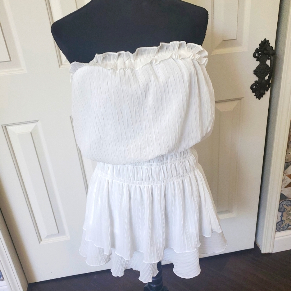 Large strapless dress